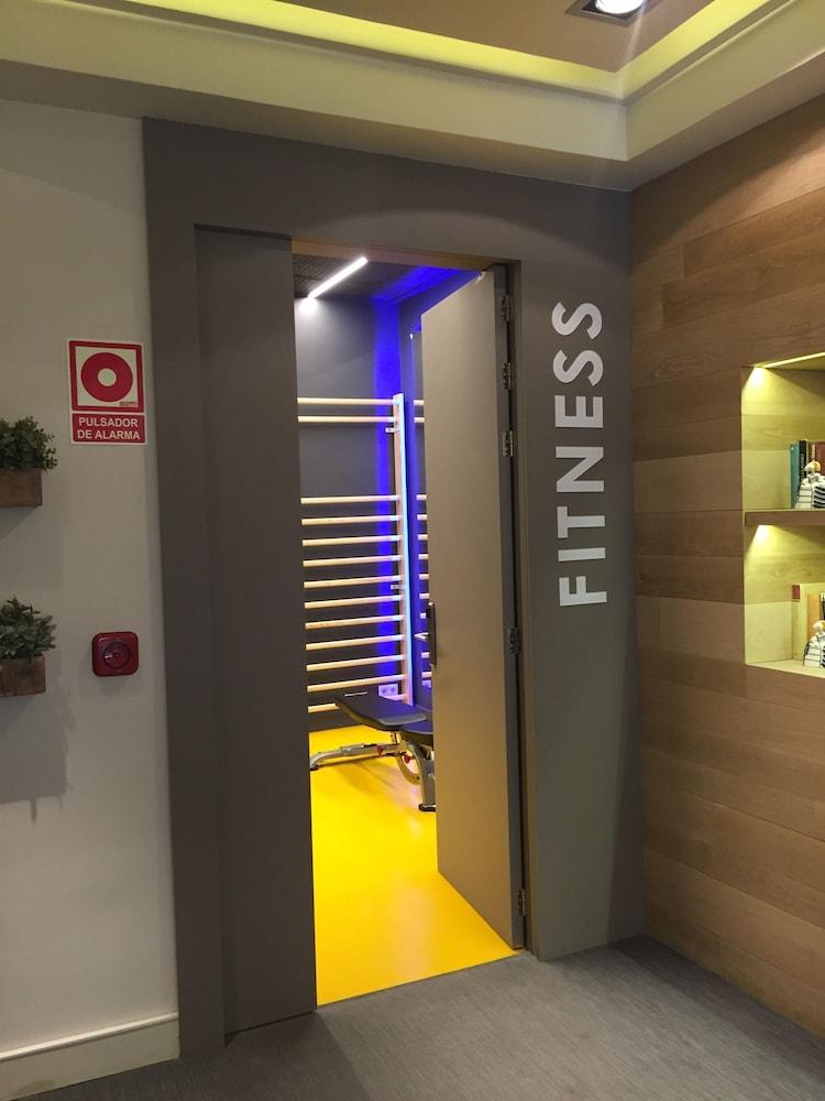 Habitus Hotel Leyre Памплона Экстерьер фото