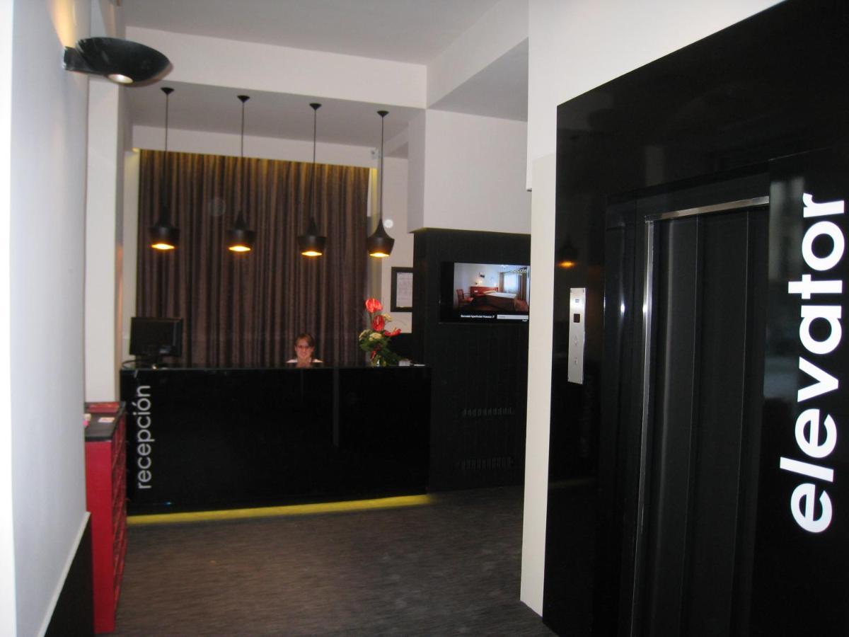 Habitus Hotel Leyre Памплона Экстерьер фото