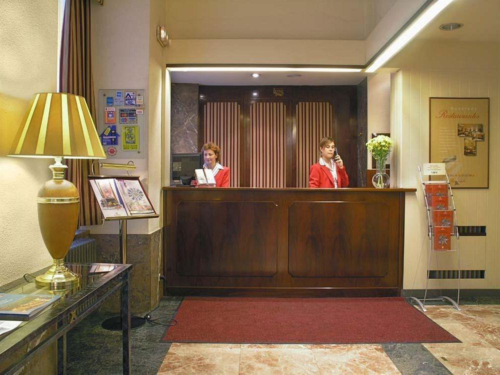 Habitus Hotel Leyre Памплона Интерьер фото